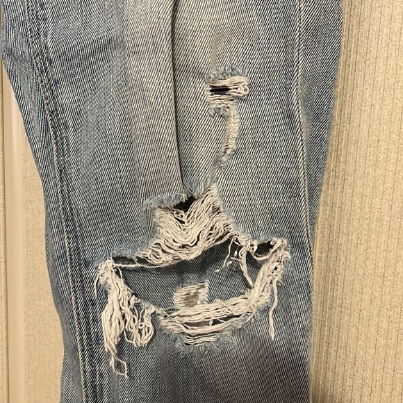 American Eagle Mom Jeans! - Picture 3 of 13